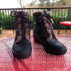 Bionica wedge boots size 8M